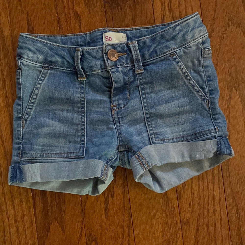 Girls SO denim shorts size 8.